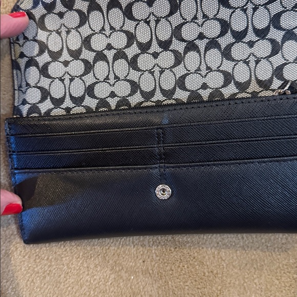Coach Black Leather Women's Wallet - Picture 5 of 6